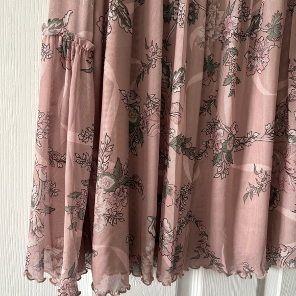 Torrid Blush Floral Ruffle Blouse - Picture 2 of 6